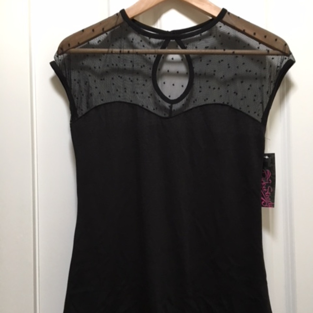 Lace trimmed tee